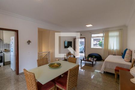 Sala 1 de casa à venda com 4 quartos, 220m² em Sion, Belo Horizonte