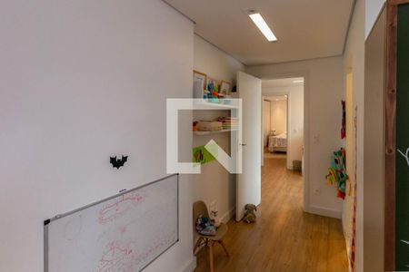 Casa à venda com 220m², 5 quartos e 3 vagas Casa à venda com 220m², 5 quartos e 3 vagasSuíte 2