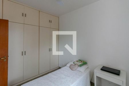 Casa à venda com 220m², 5 quartos e 3 vagas Casa à venda com 220m², 5 quartos e 3 vagasQuarto 1