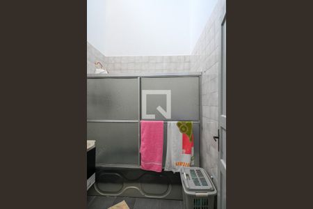 Casa à venda com 175m², 4 quartos e 3 vagasBanheiro 1