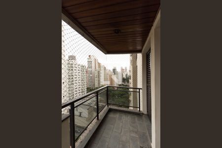 Sala varanda  de apartamento para alugar com 2 quartos, 100m² em Moema, São Paulo