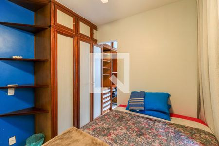 Casa à venda com 200m², 6 quartos e 2 vagas Casa à venda com 200m², 6 quartos e 2 vagasSuíte 2