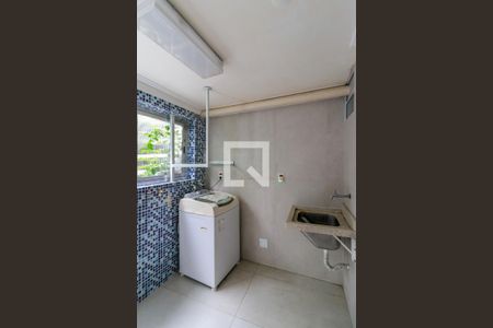 Casa à venda com 200m², 6 quartos e 2 vagas Casa à venda com 200m², 6 quartos e 2 vagasÁrea de Serviço