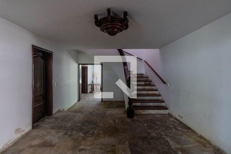 Casa para alugar com 2000m², 5 quartos e 6 vagas Casa para alugar com 2000m², 5 quartos e 6 vagasSala