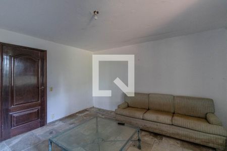 Casa para alugar com 2000m², 5 quartos e 6 vagas Casa para alugar com 2000m², 5 quartos e 6 vagasSala