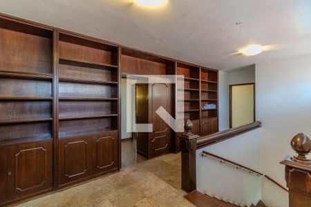 Casa para alugar com 2000m², 5 quartos e 6 vagas Casa para alugar com 2000m², 5 quartos e 6 vagasArmário