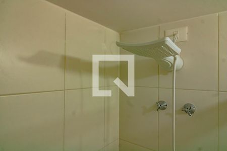 Banheiro de kitnet/studio para alugar com 0 quarto, 37m² em Vila Monte Alegre, São Paulo