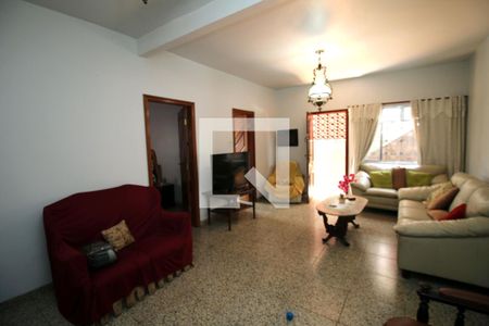 Sala 1 de casa à venda com 4 quartos, 580m² em Penha, Rio de Janeiro