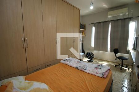 Casa à venda com 580m², 4 quartos e 2 vagasQuarto 4