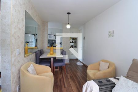 Sala de TV de apartamento à venda com 2 quartos, 55m² em Vila Guilhermina, São Paulo