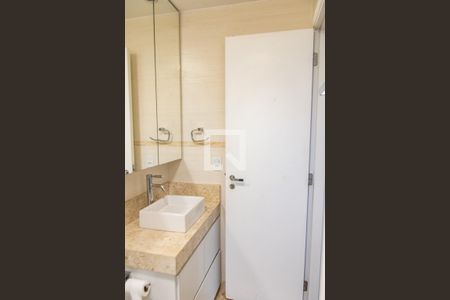 Apartamento para alugar com 65m², 2 quartos e 1 vaga Apartamento para alugar com 65m², 2 quartos e 1 vagaBanheiro da suíte