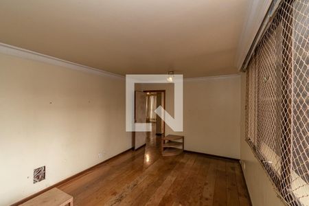 Sala de TV  de apartamento à venda com 4 quartos, 400m² em Cambuí, Campinas