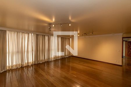 Sala de Estar  de apartamento à venda com 4 quartos, 400m² em Cambuí, Campinas