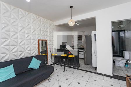 Casa 1 - sala de casa para alugar com 3 quartos, 96m² em Conceição, Diadema