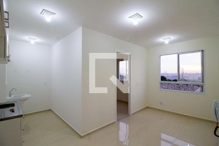 Sala de apartamento para alugar com 2 quartos, 36m² em Vila das Bandeiras, Guarulhos