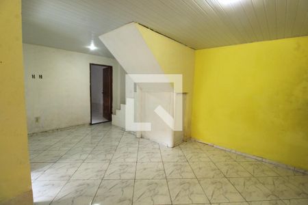 Sala de casa para alugar com 2 quartos, 57m² em Bento Ribeiro, Rio de Janeiro