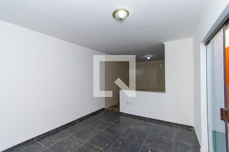 Sala de casa para alugar com 2 quartos, 64m² em Jardim Tiete, São Paulo