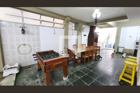 Casa para alugar com 200m², 4 quartos e 1 vagaChurrasqueira