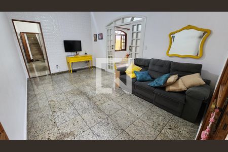 Sala de casa para alugar com 4 quartos, 200m² em Centro, Santos