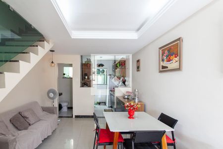 Sala de casa para alugar com 2 quartos, 98m² em Candelária, Belo Horizonte