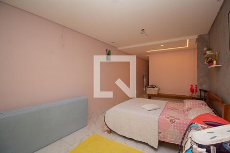 Casa à venda com 450m², 7 quartos e 2 vagas Casa à venda com 450m², 7 quartos e 2 vagasQuarto 2 - Suíte 1