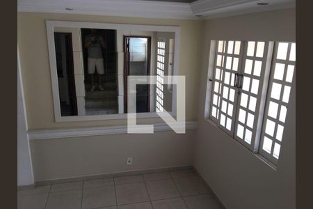 Casa à venda com 3 quartos, 100m² em Utinga, Santo André