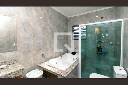 Casa à venda com 270m², 3 quartos e 2 vagasBanheiro da Suíte