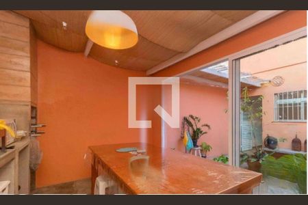 Casa à venda com 3 quartos, 240m² em Pompeia, São Paulo