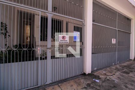 Casa à venda com 227m², 3 quartos e 3 vagasFachada