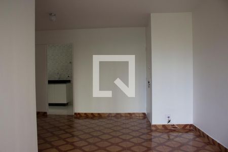 Sala de apartamento para alugar com 3 quartos, 72m² em Jardim Londrina, São Paulo