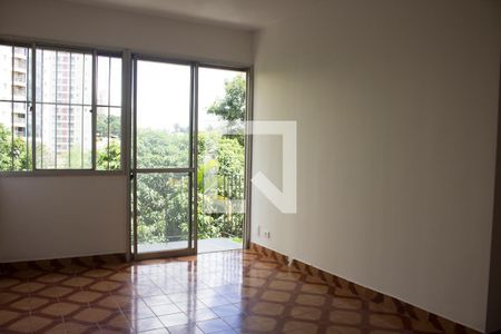 Sala de apartamento para alugar com 3 quartos, 72m² em Jardim Londrina, São Paulo