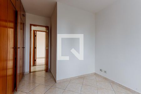 Quarto 1 de apartamento para alugar com 2 quartos, 55m² em Vila Mazzei, São Paulo