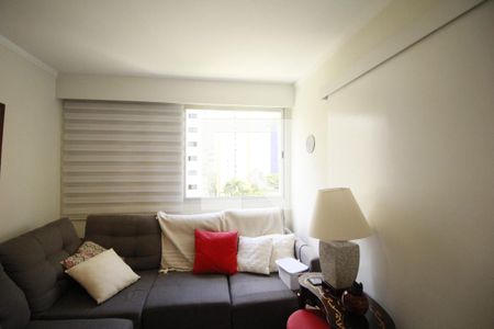Sala de TV de apartamento para alugar com 3 quartos, 145m² em Moema, São Paulo