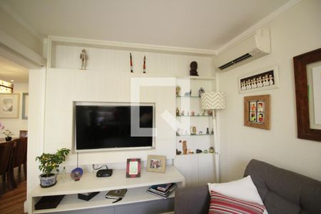 Sala de TV de apartamento à venda com 3 quartos, 145m² em Moema, São Paulo