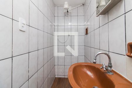 Banheiro de casa para alugar com 1 quarto, 18m² em Jardim Belém, São Paulo