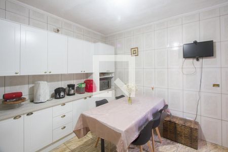 Casa à venda com 230m², 2 quartos e 1 vaga Casa à venda com 230m², 2 quartos e 1 vagaCozinha