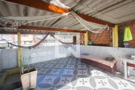 Casa à venda com 230m², 2 quartos e 1 vaga Casa à venda com 230m², 2 quartos e 1 vagaQuintal