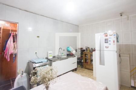 Casa à venda com 230m², 2 quartos e 1 vaga Casa à venda com 230m², 2 quartos e 1 vagaCozinha