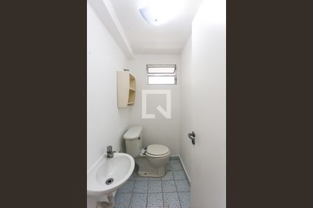 lavabo de apartamento para alugar com 3 quartos, 68m² em Vila Suzana, São Paulo