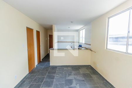 Sala de apartamento para alugar com 2 quartos, 70m² em Penha Circular, Rio de Janeiro