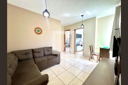 Sala de apartamento para alugar com 2 quartos, 42m² em Chácaras Reunidas Santa Terezinha, Contagem