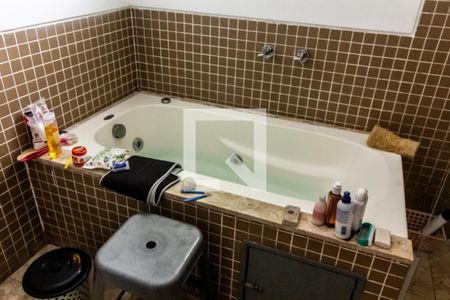 Casa à venda com 360m², 4 quartos e 3 vagasBanheiro da Suíte Quarto 4