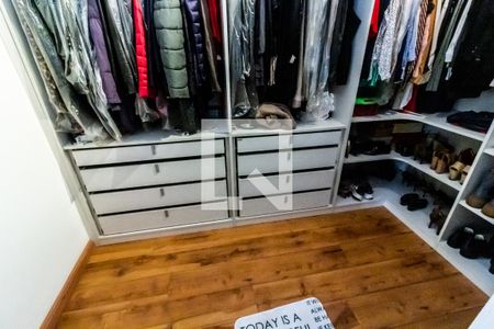 Casa à venda com 360m², 4 quartos e 3 vagasCloset da suíte Quarto 4