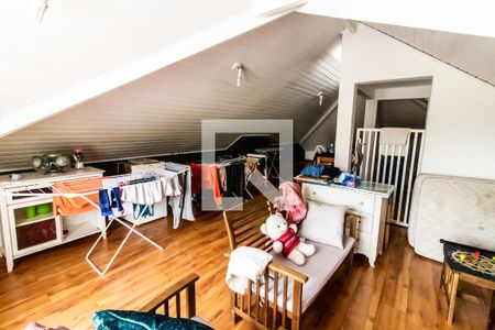 Casa à venda com 360m², 4 quartos e 3 vagasSótão