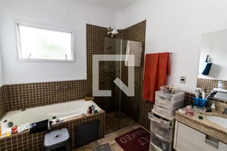 Casa à venda com 360m², 4 quartos e 3 vagasBanheiro da Suíte Quarto 4