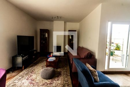 Sala de casa para alugar com 4 quartos, 360m² em Caxingui, São Paulo