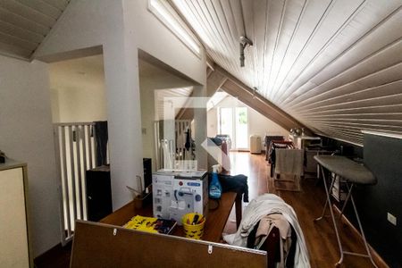 Casa à venda com 360m², 4 quartos e 3 vagasSótão