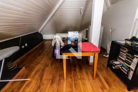 Casa à venda com 360m², 4 quartos e 3 vagasSótão