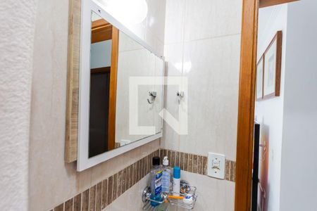 Banheiro de apartamento à venda com 2 quartos, 100m² em Vila Camilópolis, Santo André