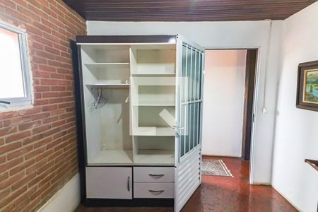 Casa à venda com 600m², 6 quartos e 4 vagas Casa à venda com 600m², 6 quartos e 4 vagasQuarto 5 Superior